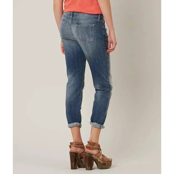 Kancan Women’s Distressed Low Rise Boyfriend Stretch Cropped Jean Size 27 - Picture 3 of 8